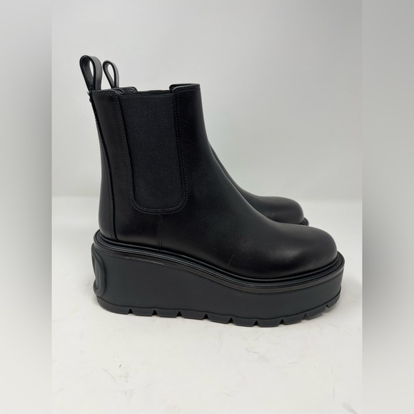 Valentino Garavani Uniqueform Platform Vlogo Chelsea Bootie Black EU 40 US 10 - Picture 2 of 9